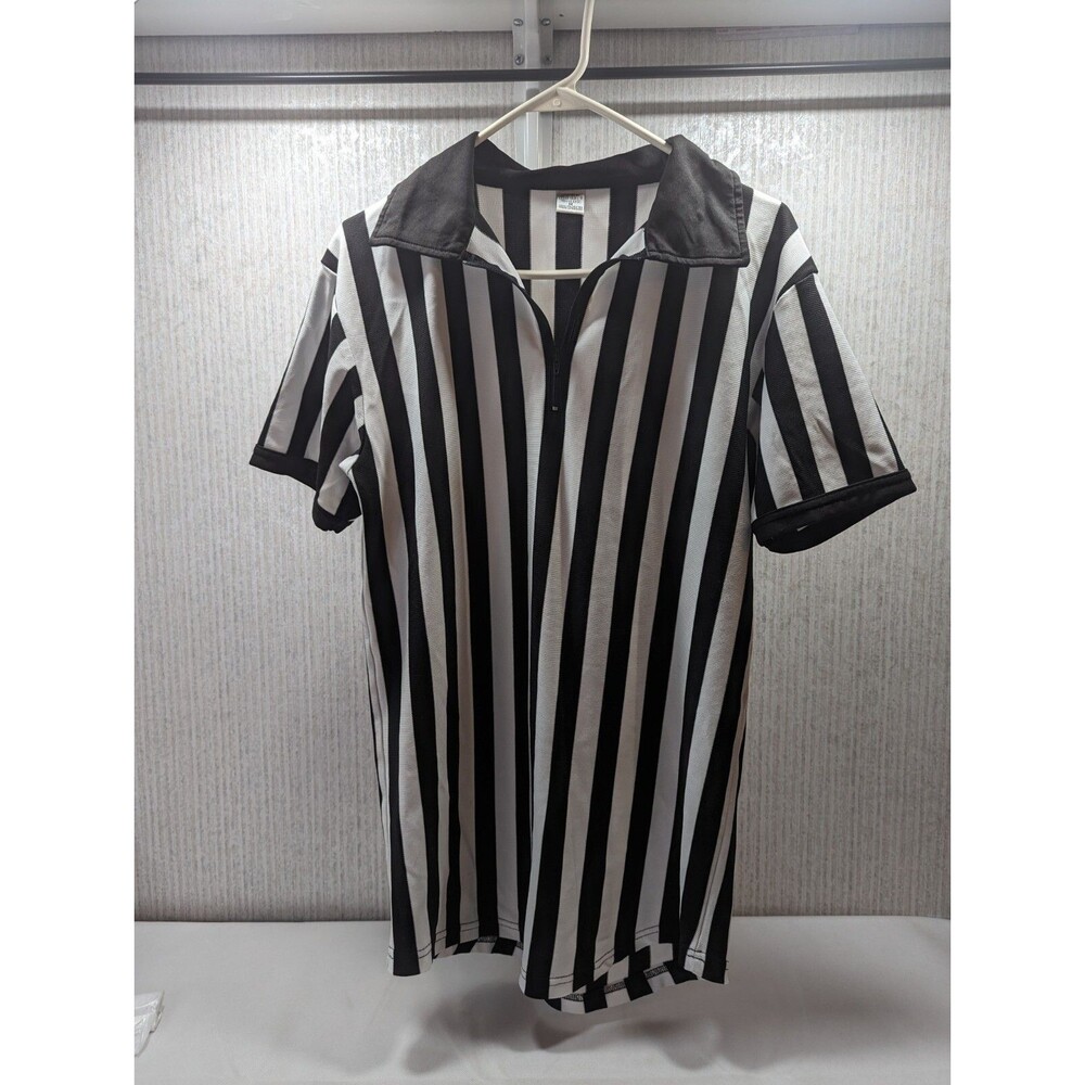 Referee Shirt Size Medium M Cedar Fair L.P.